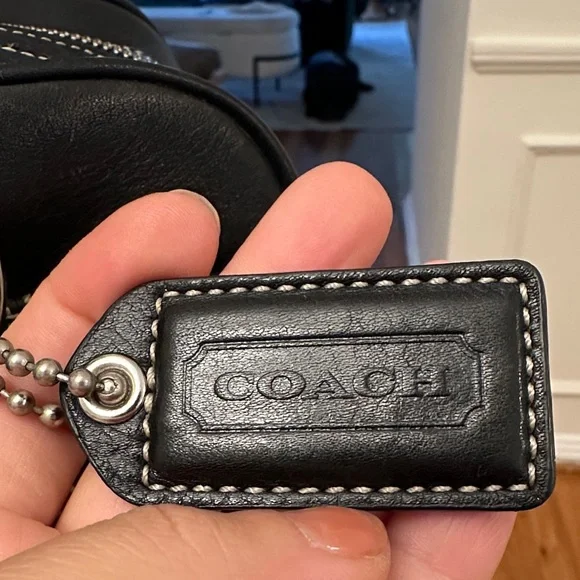 Coach SoHo Black Leather Shoulder Bag Y2K vintage - Picture 2 of 14